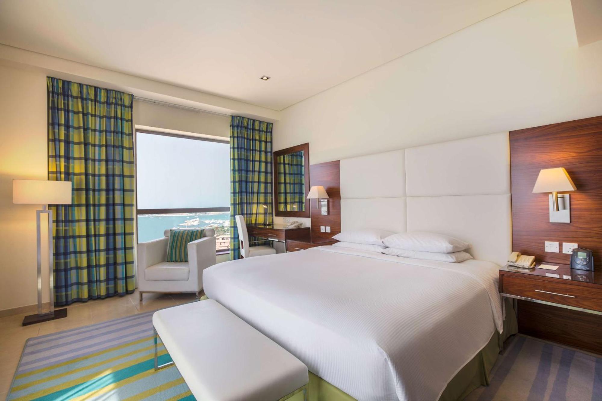 Three-Bedroom Family Suite Balcony Sea View